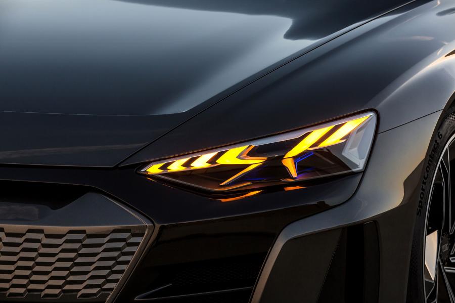 Детали экстерьера Audi e-tron GT Concept 2018 года  (фото 27 из 69)